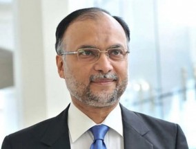 卡拉奇恐怖主义和正义运动党的“政治恐怖主义”是一样的：Ahsan Iqbal